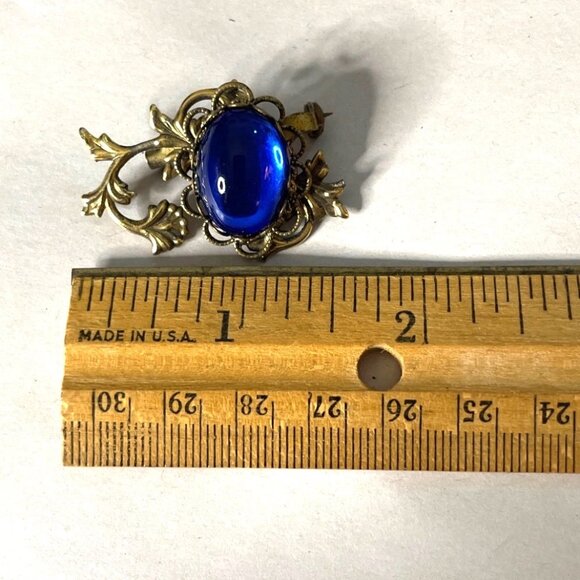 Vintage Gold-Tone Brooch with Blue Glass Cabochon & Ornate Leaf Design Women’s - Picture 4 of 6
